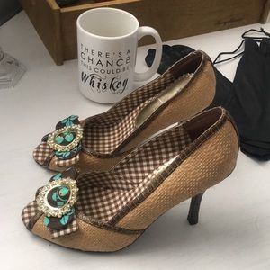 CHINESE LAUNDRY MIXED MEDIA HEELS